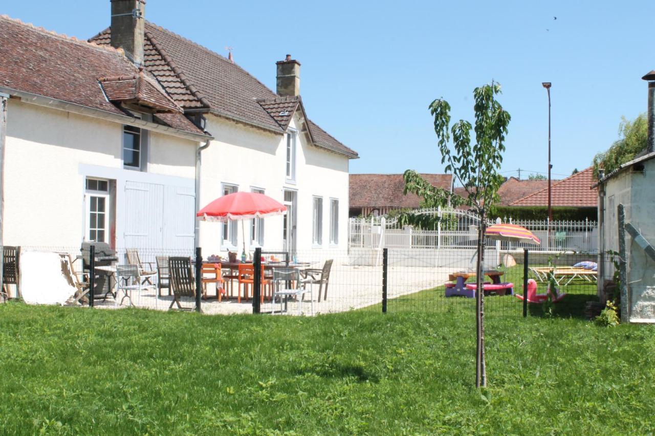 Villa La ferme de mon enfance Villechétif Exterior foto